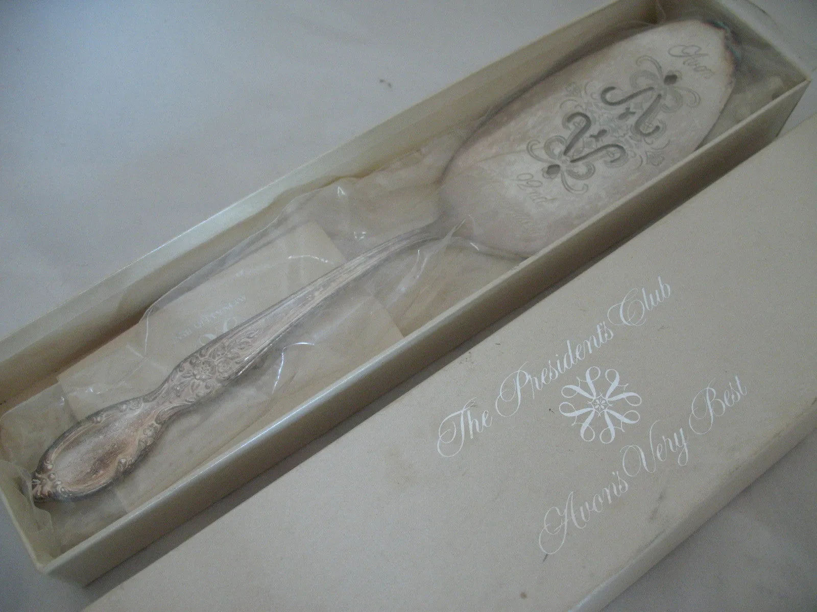 NEW VINTAGE AVON 1978 President's Club SILVER PLATE Plated SPOON CAKE PIE SERVER Serving