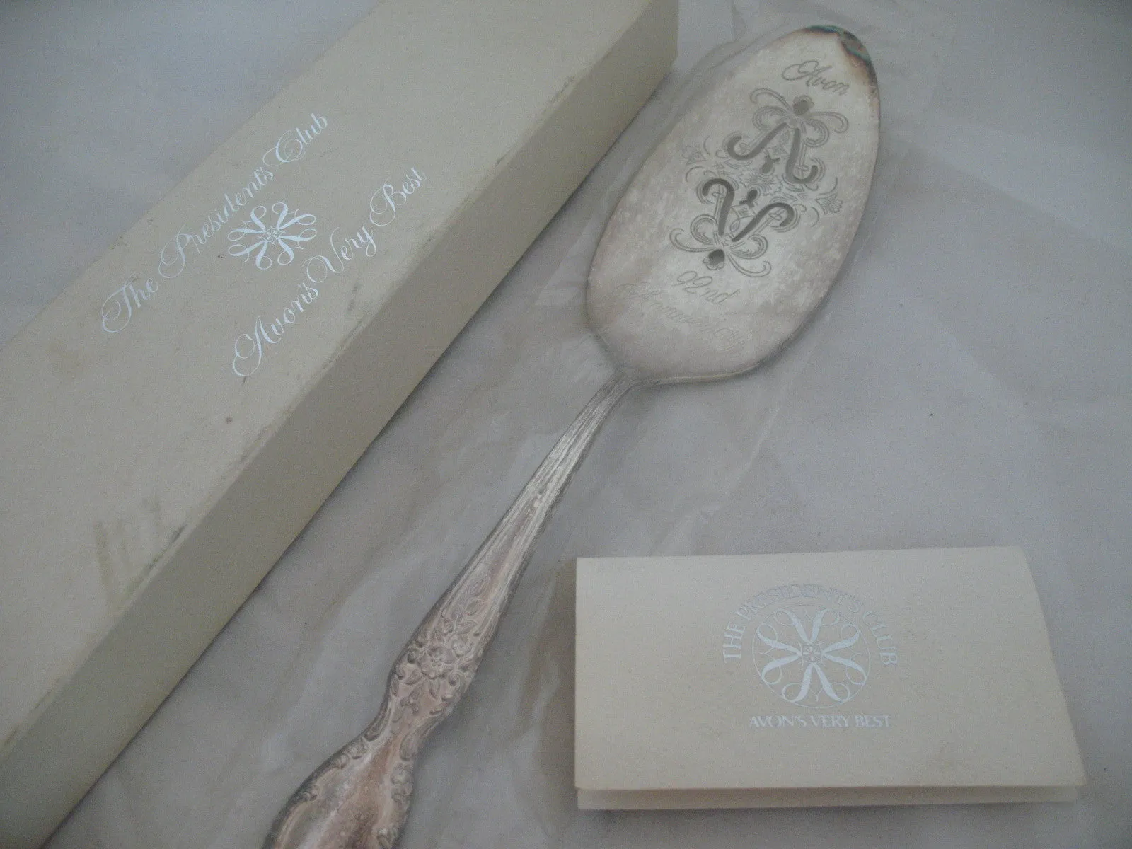 NEW VINTAGE AVON 1978 President's Club SILVER PLATE Plated SPOON CAKE PIE SERVER Serving